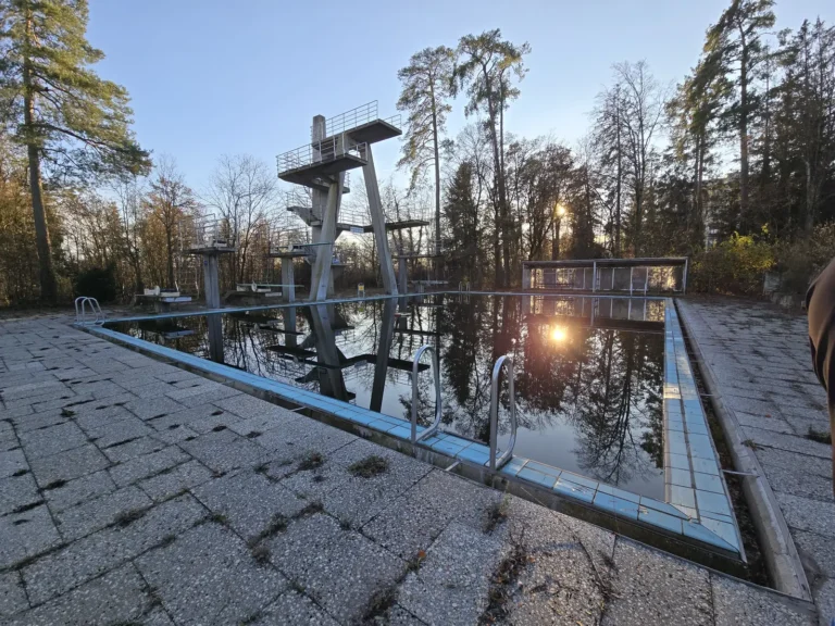 Sprungbecken