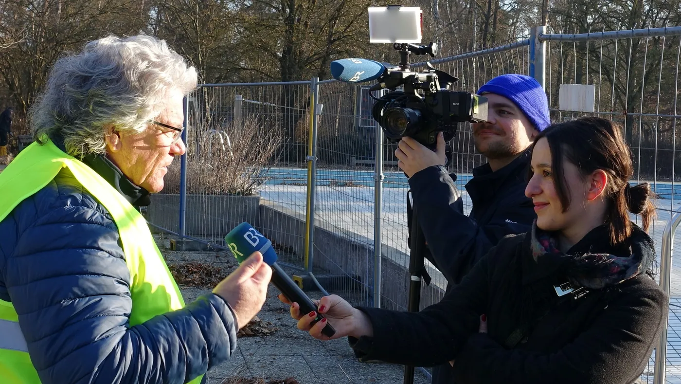 Bernd Wegmann im Gespräch – auch der Bayerische Rundfunk war bei der Aktion vor Ort