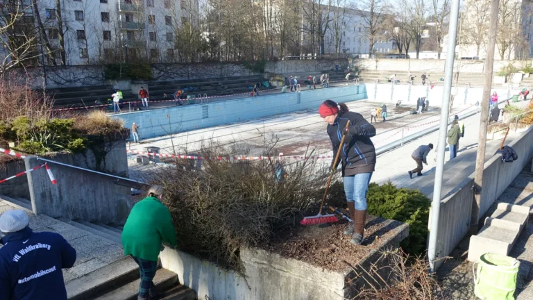 Großreinemachen im Waldbad, erste Aktion